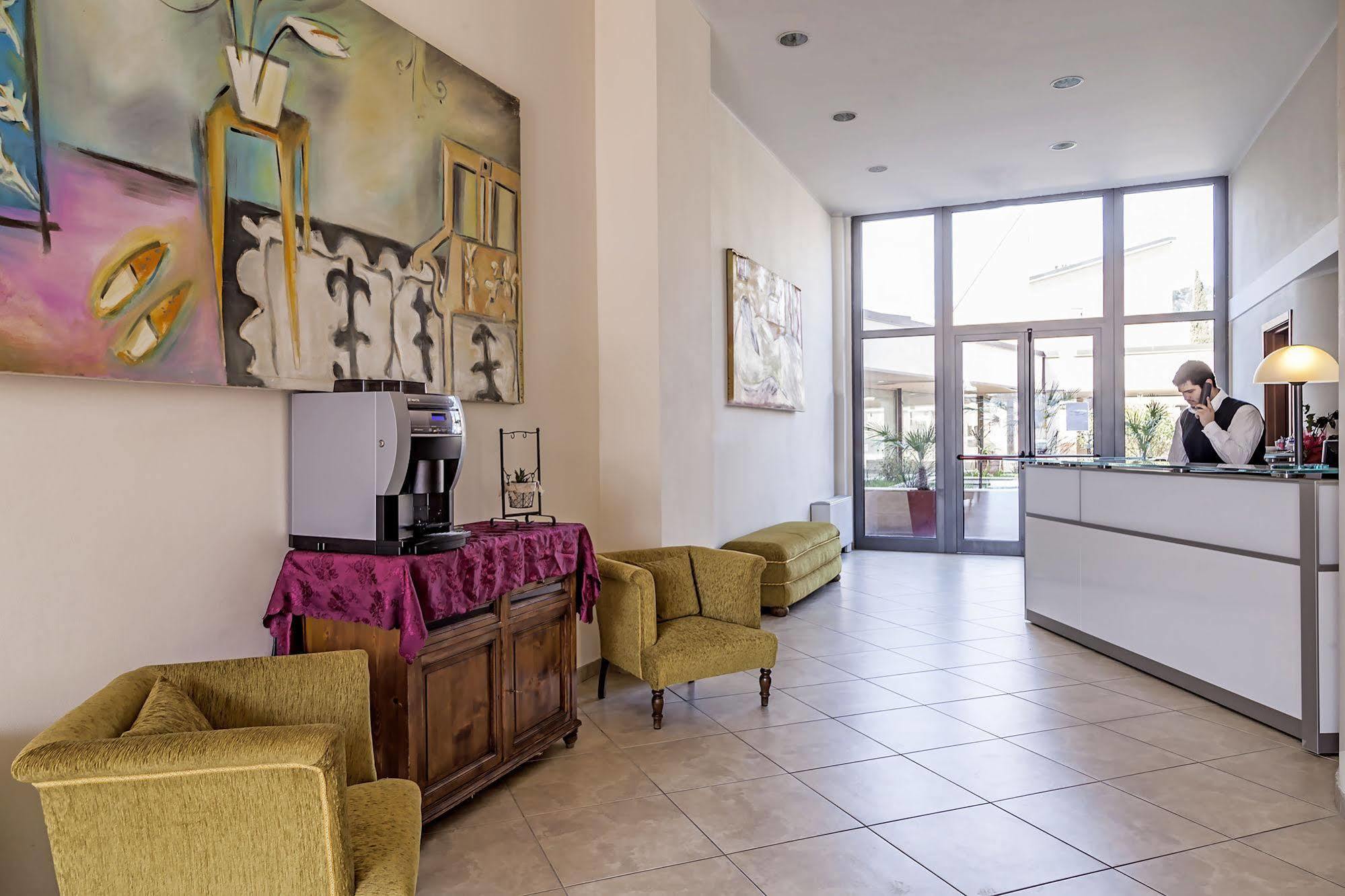 Aparthotel Anghel Siena Bagian luar foto
