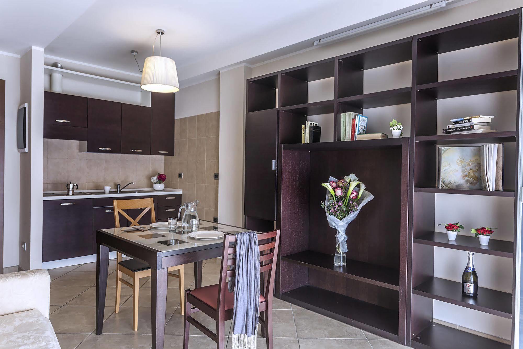 Aparthotel Anghel Siena Bagian luar foto