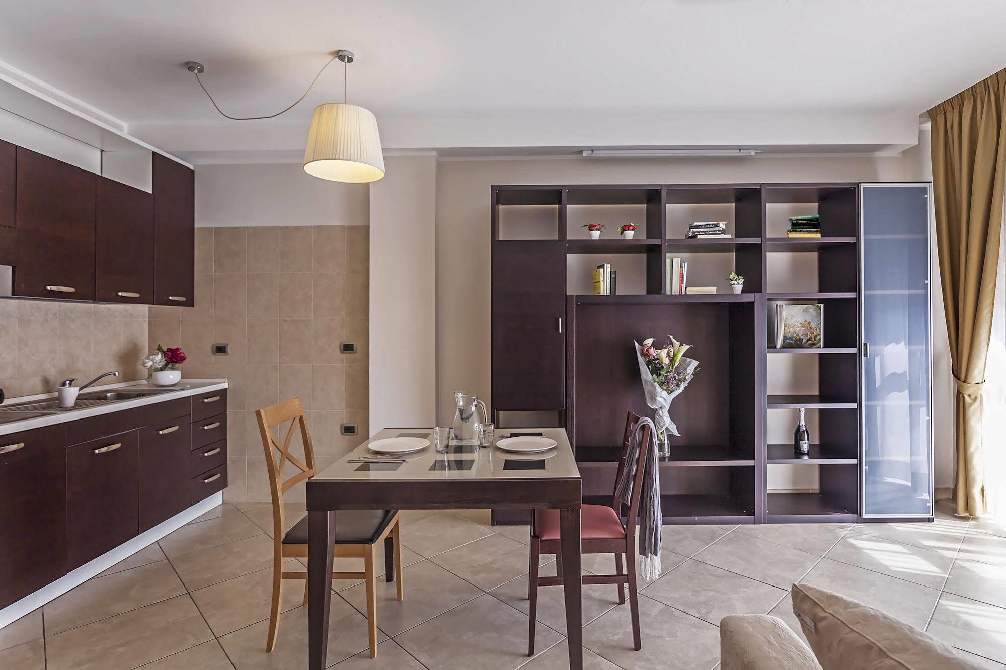 Aparthotel Anghel Siena Bagian luar foto