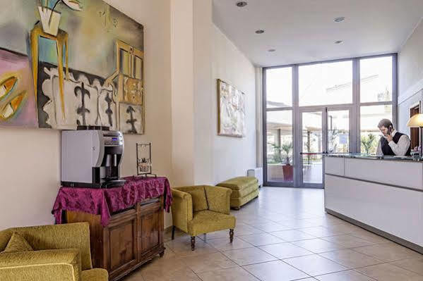Aparthotel Anghel Siena Bagian luar foto