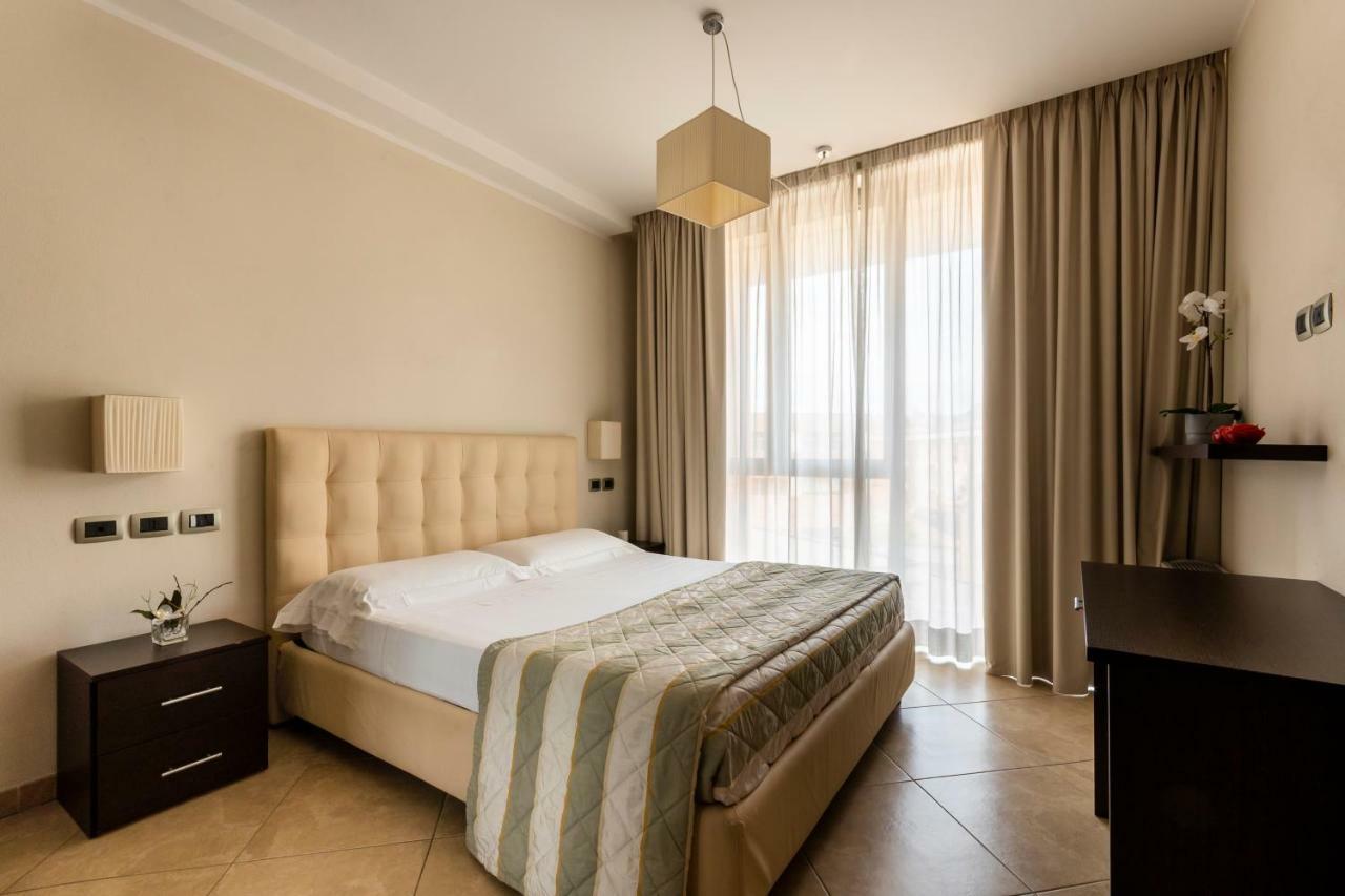 Aparthotel Anghel Siena Bagian luar foto