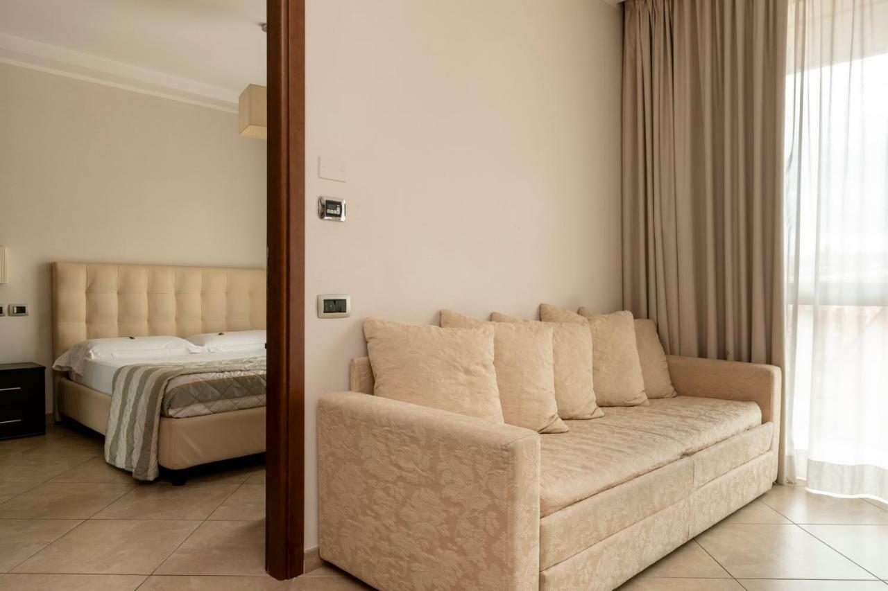 Aparthotel Anghel Siena Bagian luar foto