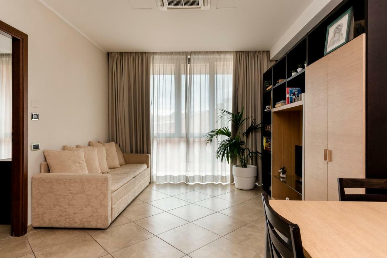 Aparthotel Anghel Siena Bagian luar foto